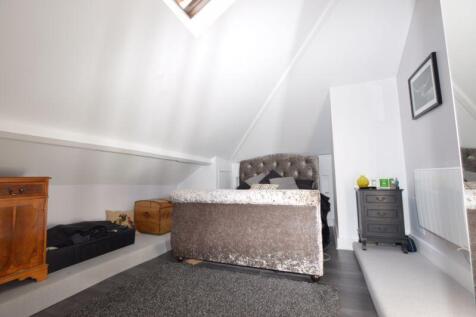 Master Bedroom pic1