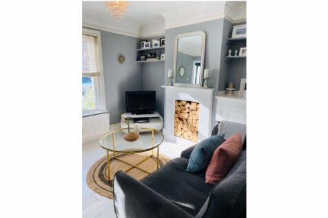 Living Room pic1