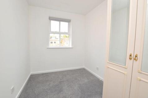 Bedroom 3/Study