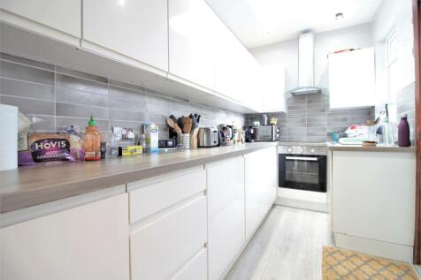 Kitchen 3.JPG