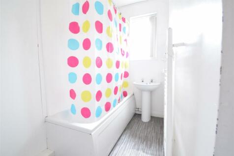 Bathroom.JPG