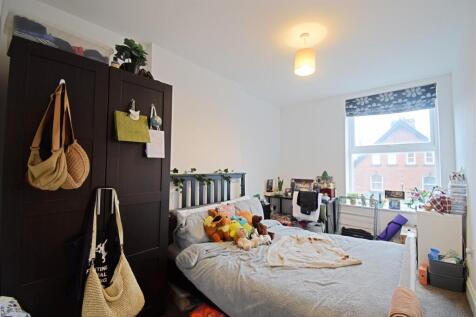 Bedroom 1.2.jpg