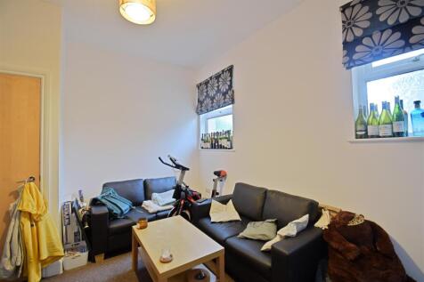 Living area.jpg