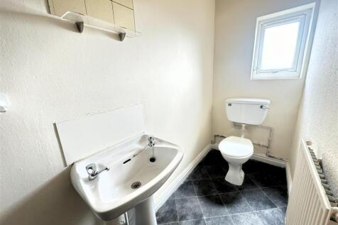 Shower Room.jpg