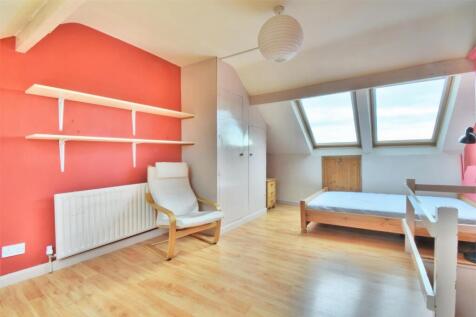 Bedroom 4.jpg