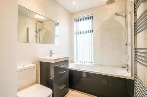 Bathroom 1.jpg