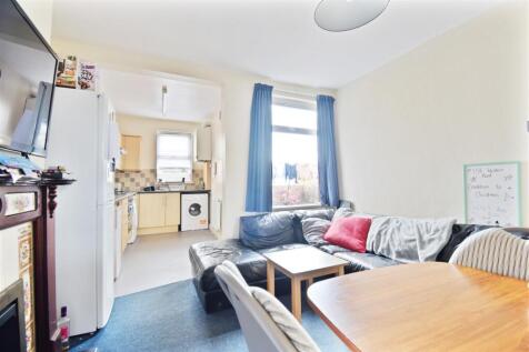 Dining area &#43; lounge.jpg