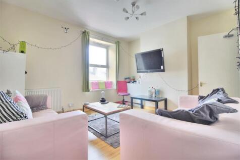 Student-housing-Living room 2.jpg