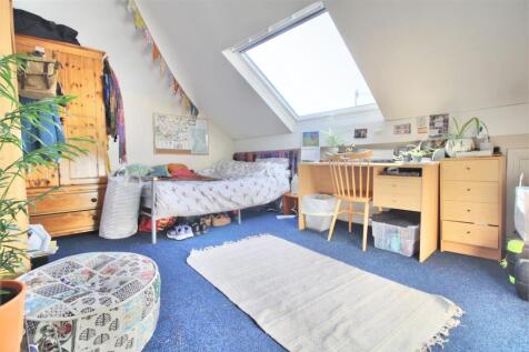 Student-letting-agent - Room 5.jpg