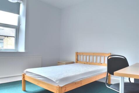 Bed 2.jpg