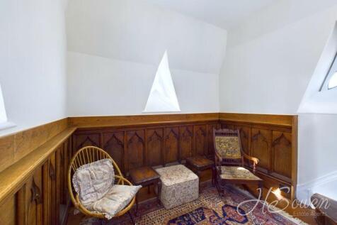 Tower Snug