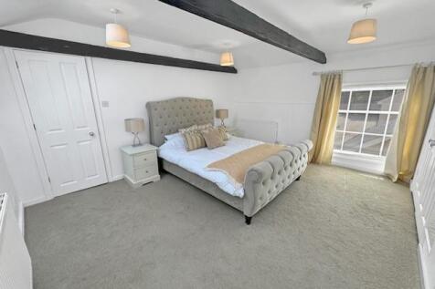 bed 2.jpg