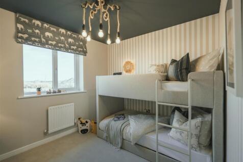 9. bed 3.jpg
