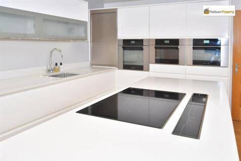 OPEN PLAN DINING KITCHEN