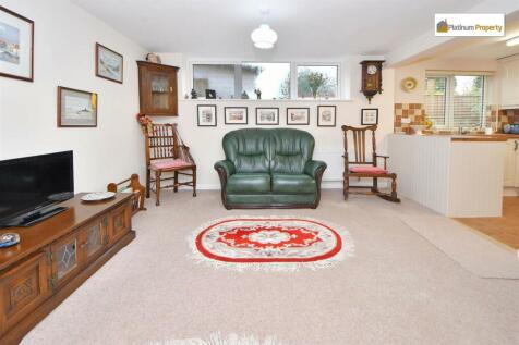 OPEN PLAN LIVING DINING ROOM