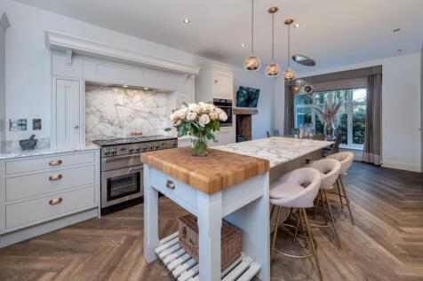 Pitfield Way Kitchen