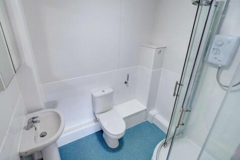 En-suite Shower