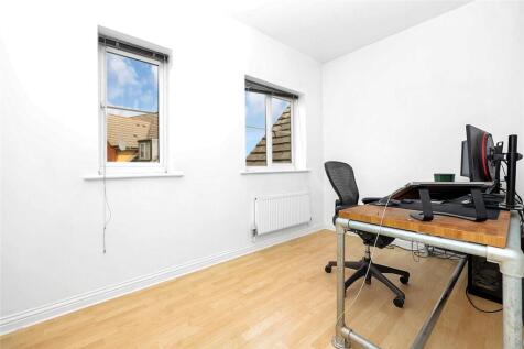 2nd Bedroom/Study