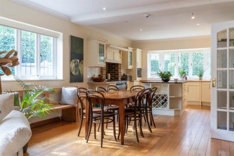 Kitchen/Dining