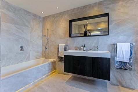 Bedroom Two En Suite
