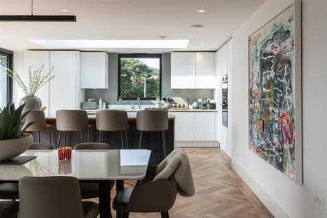 Kitchen/Dining