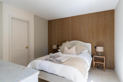 Annexe - Bedroom