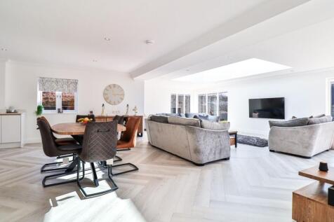 Dining/Family Area