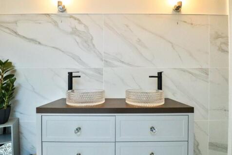 En- Suite