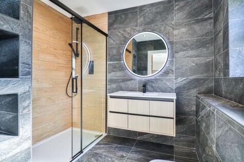 En-Suite 2