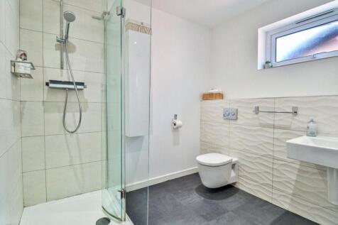 En-Suite 1