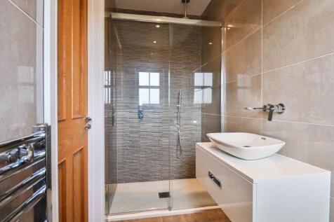 En-Suite 2