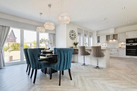 Dining/kitchen
