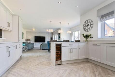 Kitchen/family