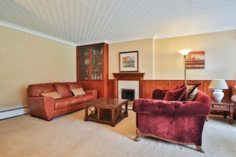 Lounge II