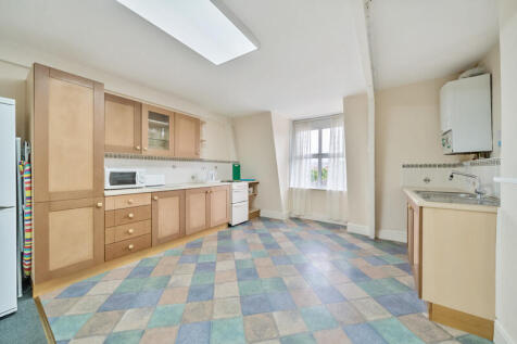 Top Floor Flat