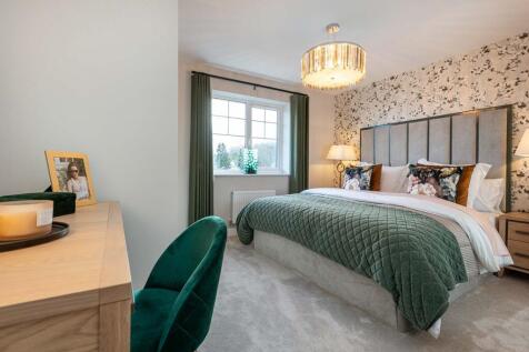 King-size bedroom with lots of storage space