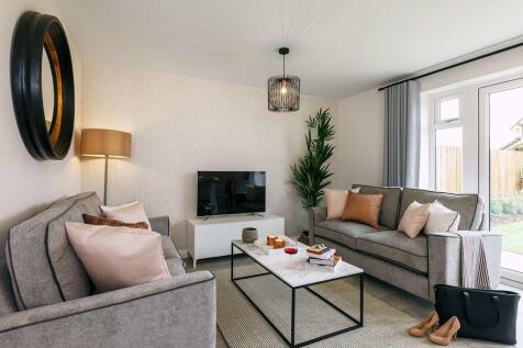 French doors flood the lounge diner with natural light