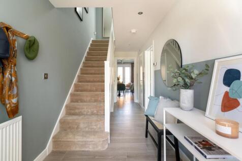 A light and spacious entrance hall