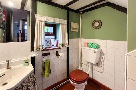 cloak room