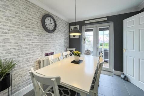 kitchen/dining