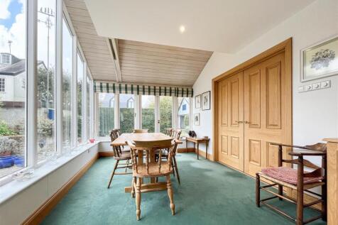 kitchen/ dining