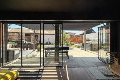 kitchen/garden room