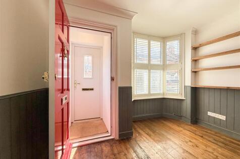 entrance/lounge