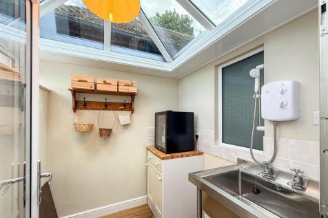 dog wash/boot room