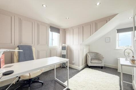 bedroom/office