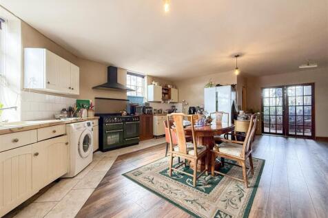 kitchen/dining