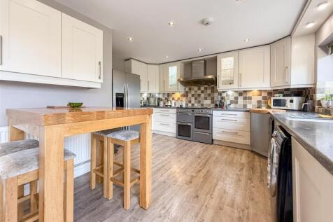 kitchen/ dining