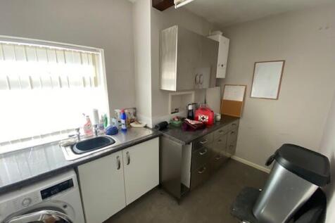 Kitchen Shop T202509181540.jpg