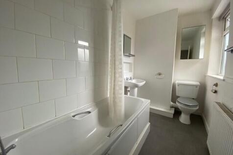 Bathroom T202509181540.jpg