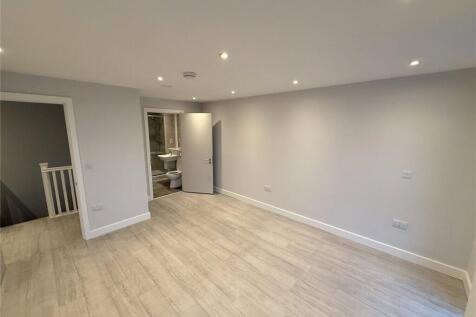 Bedroom With En-Suit